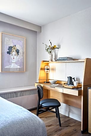 Superior King Bed