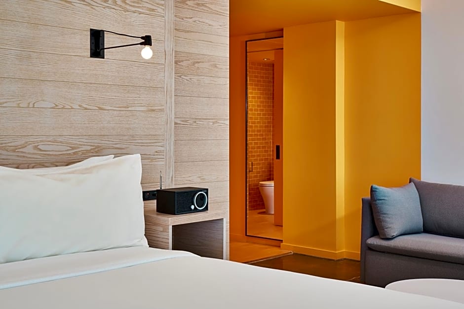 Radio Hotel