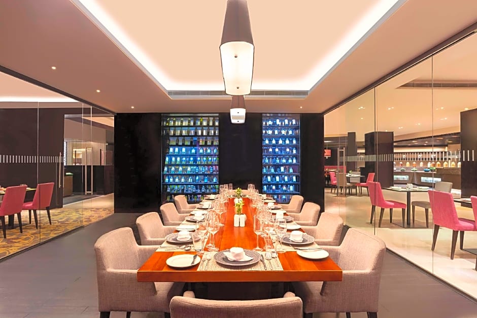 Hilton Bangalore Embassy Golflinks