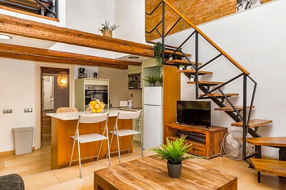 FridaysFlats, Dreamy Duplex - Stylish Beach Loft