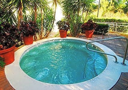Comfort Suites Maingate East