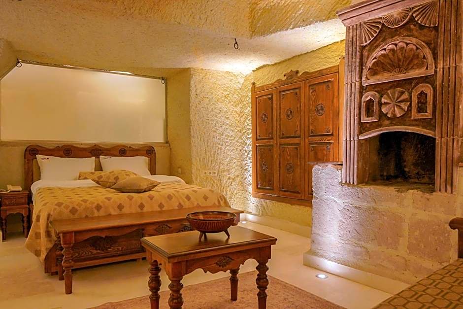 Fairyland Cave Hotel