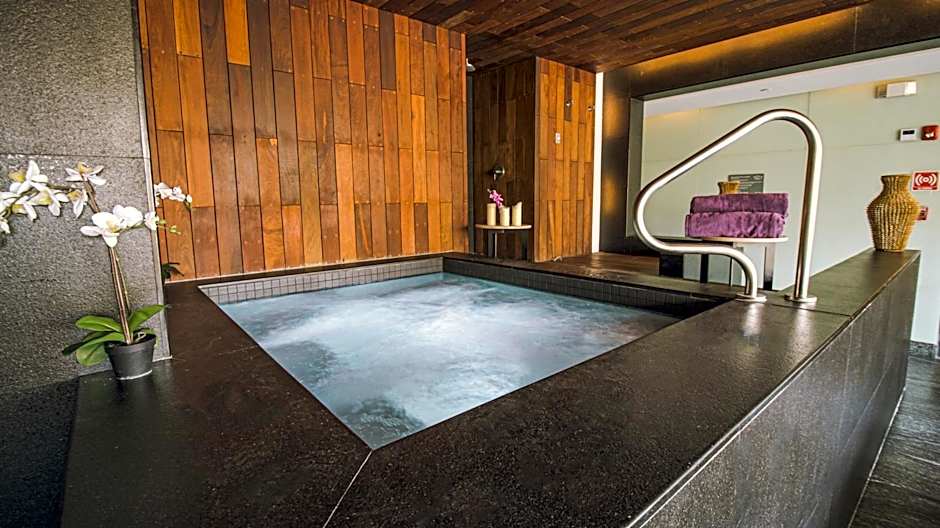 QUARTZ HOTEL & SPA