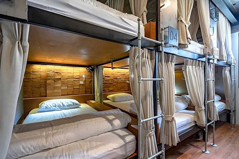 Siam Plug In Hostel