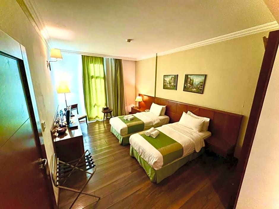 King Suites Hotel