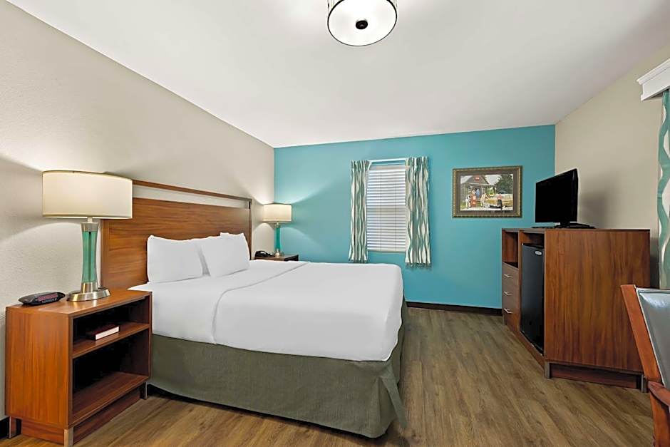 Photo 1 of 5 of Family King Suite with Double-Single Bunk Bed - Non-Smoking