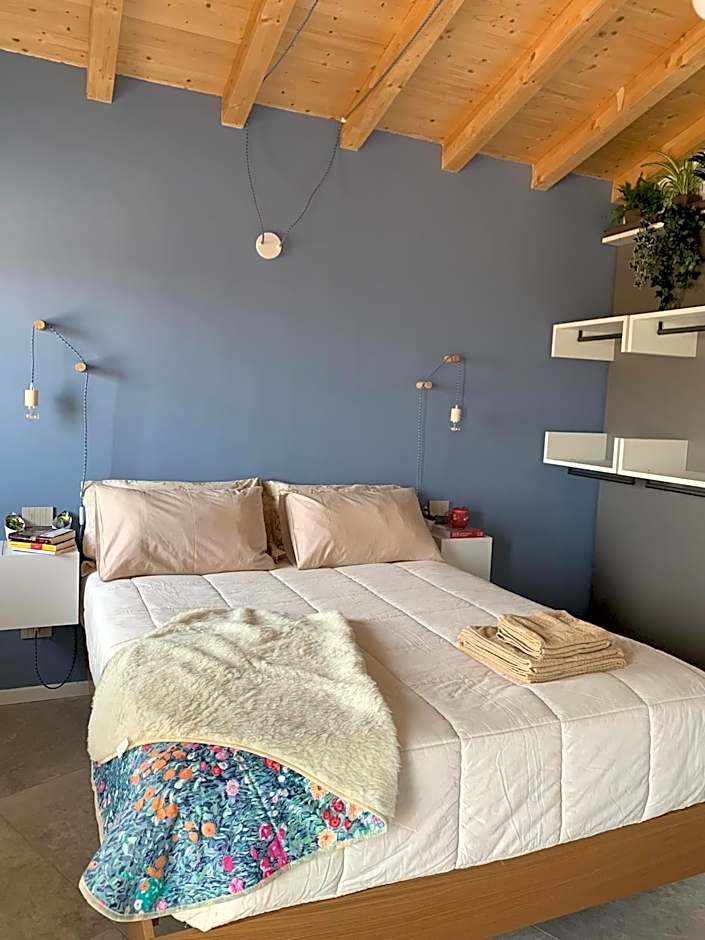 Bea Trees - Lake Garda