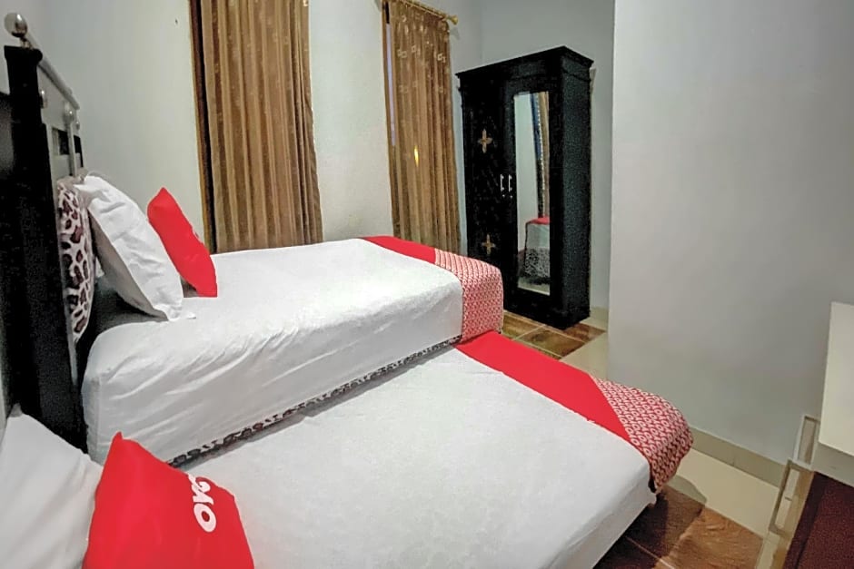 OYO 92065 Kos Flobamor