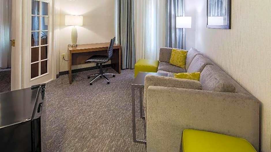 Roundhouse Suites