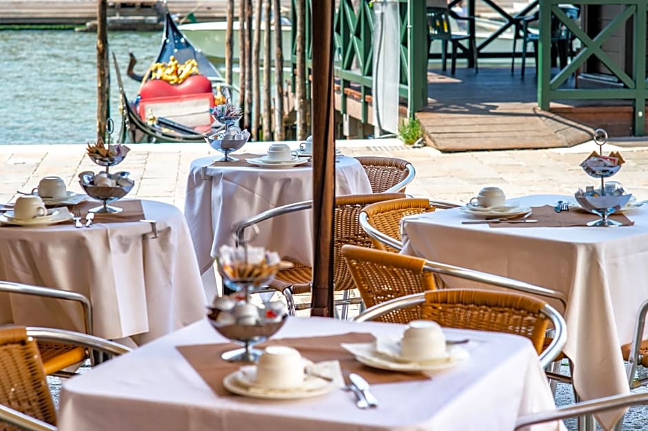 Antiche Figure Hotel
