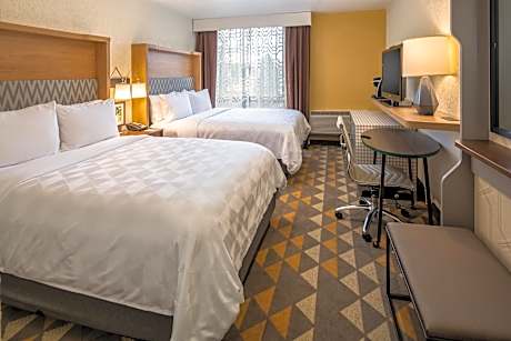 2 Queen Beds Standard Walk in Shower