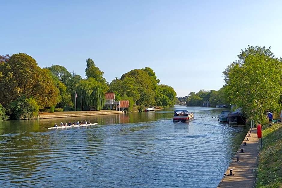 The Weir Hotel