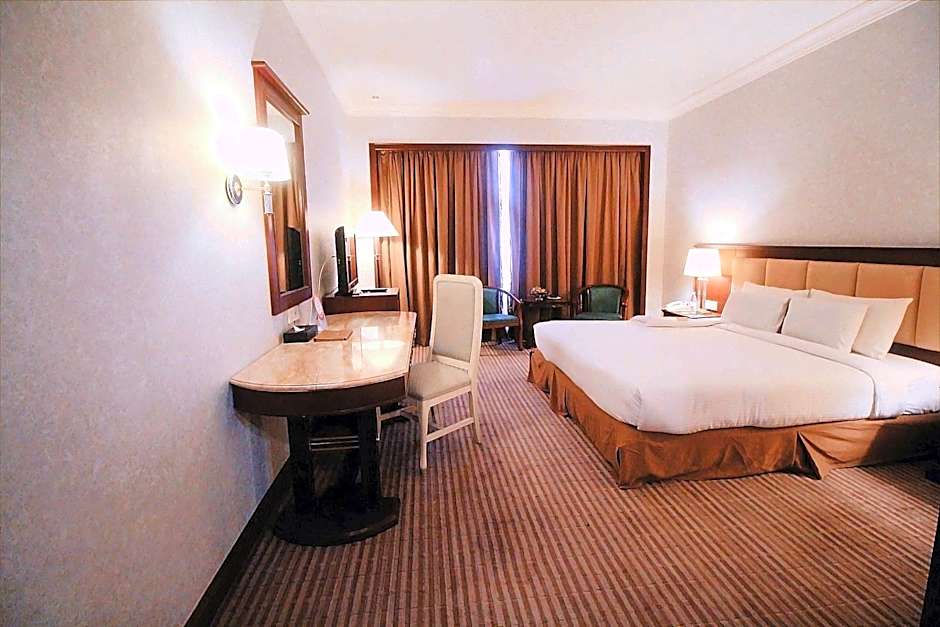 Grand Riverview Hotel