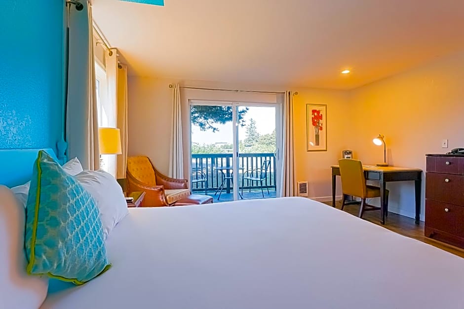 Coast River Inn by OYO Seaside