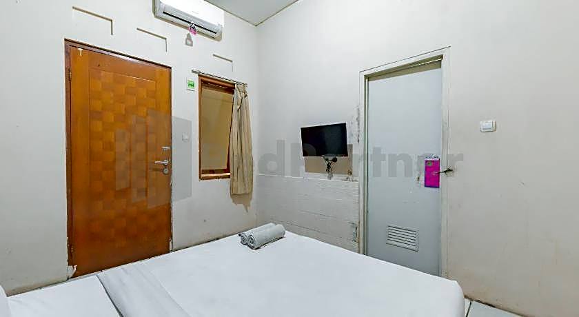 Wisma Alamanda near Terminal Cicaheum RedPartner