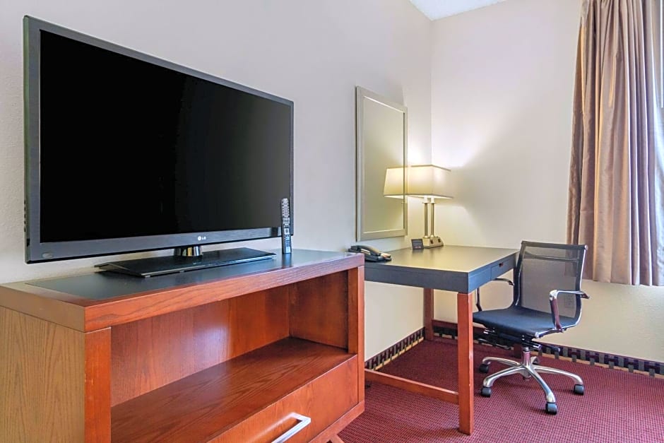 Spark by Hilton Lakewood Denver Southwest