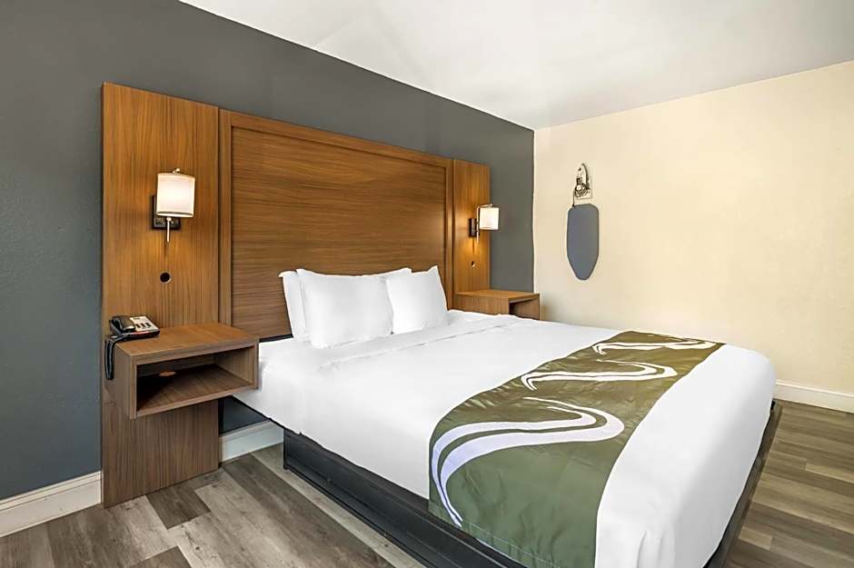 Quality Inn Chesapeake - Greenbrier