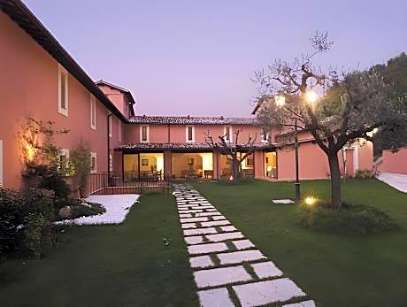 La Reggia Sporting Center Hotel