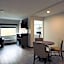 La Quinta Inn & Suites by Wyndham Atlanta Roswell