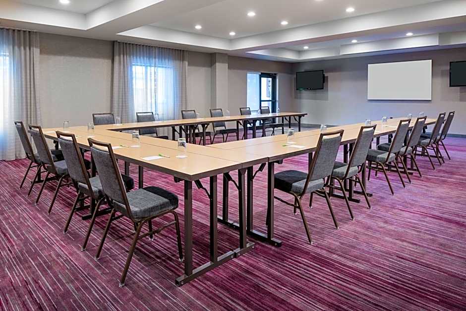 Courtyard by Marriott Buffalo Airport