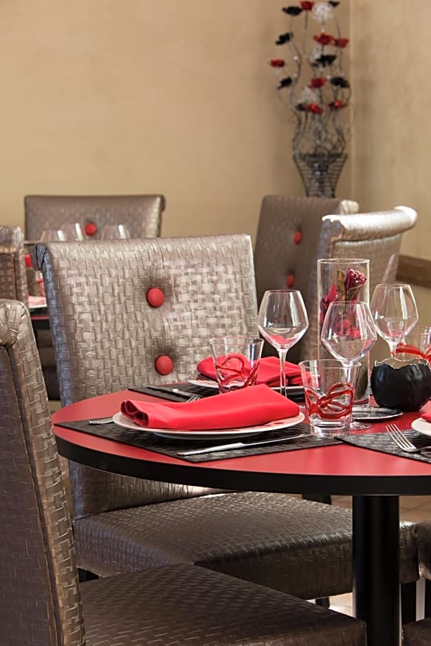 Logis Hotel De Paris