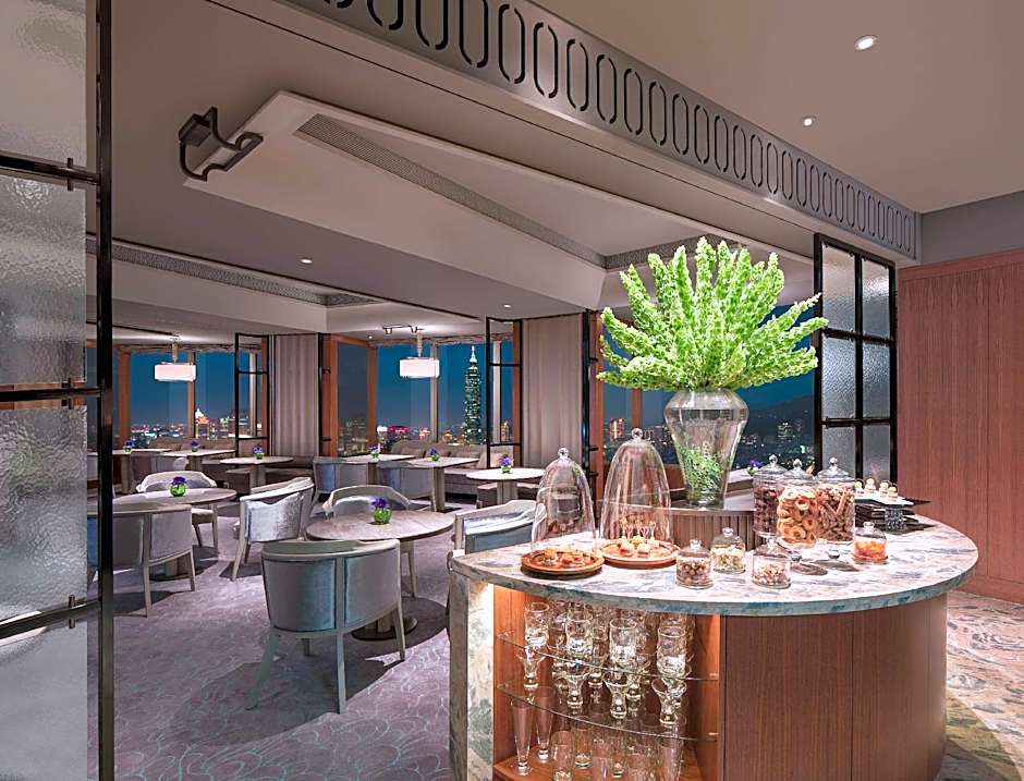 Shangri-la's Far Eastern Plaza Hotel, Taipei