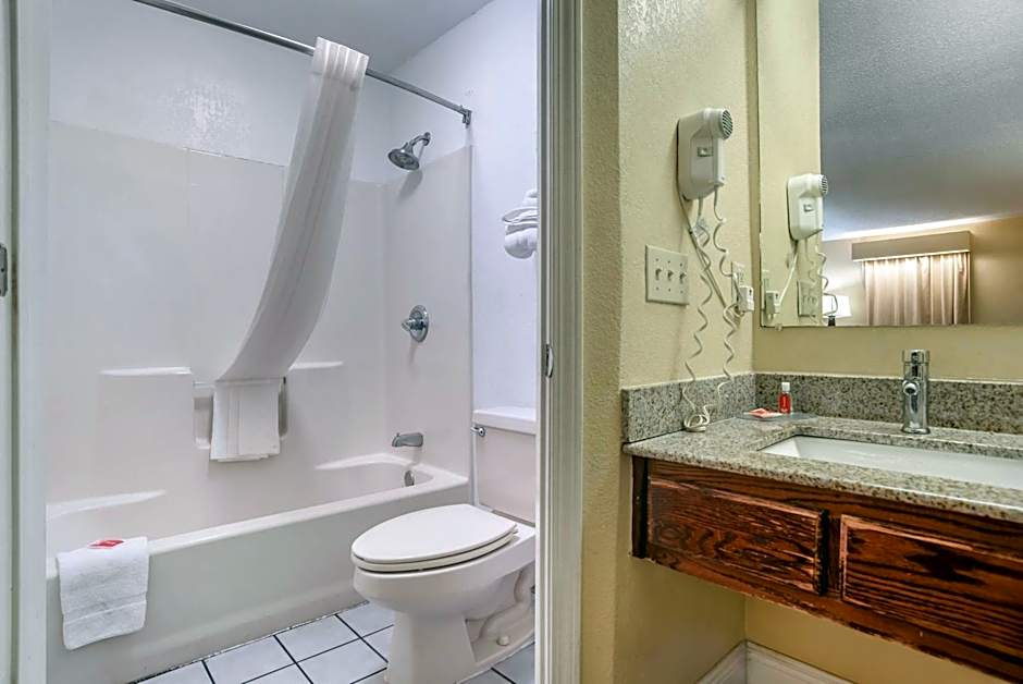 Econo Lodge Tupelo Barnes Crossing