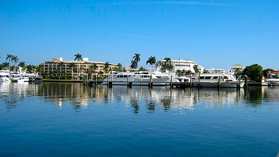 Lago Mar Motel and Apartments