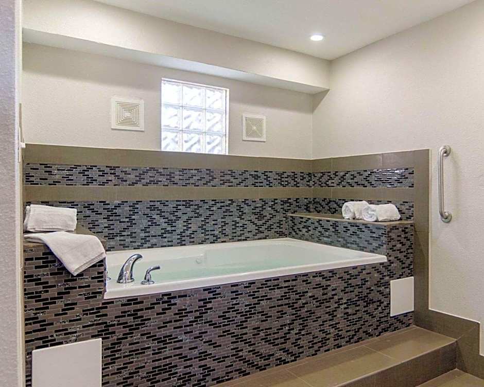 HomeStay Inn & Suites