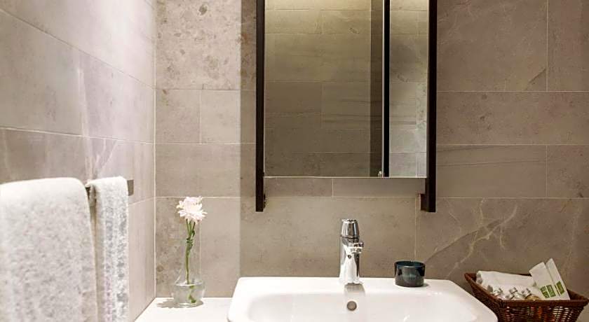 CHECK inn Taichung Zhongshan