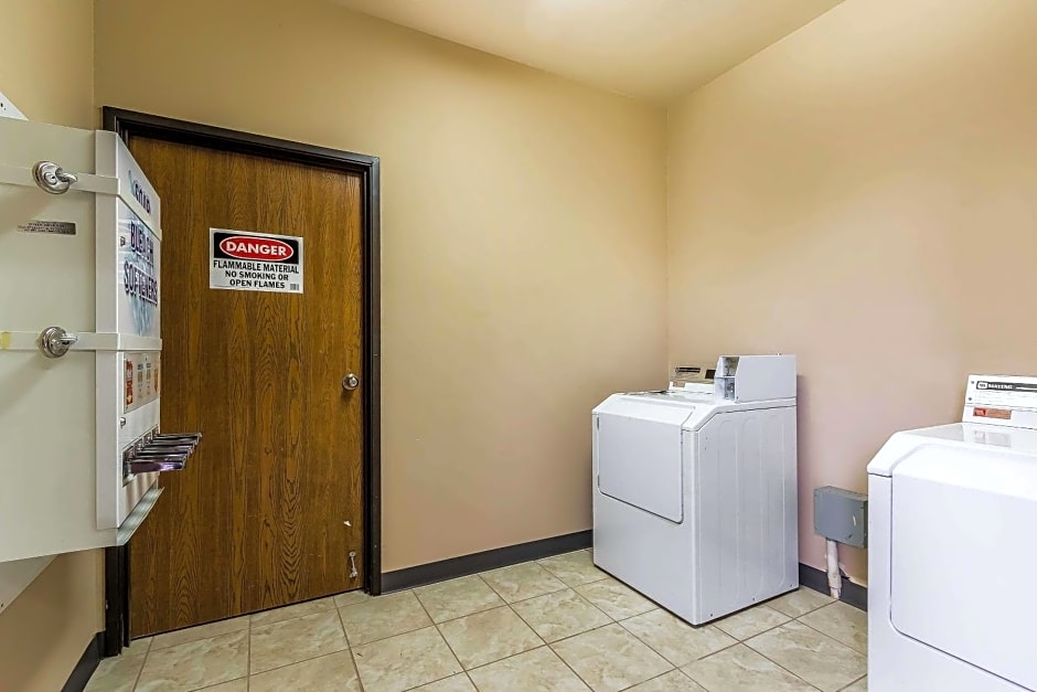 Quality Inn & Suites Chesterfield Village