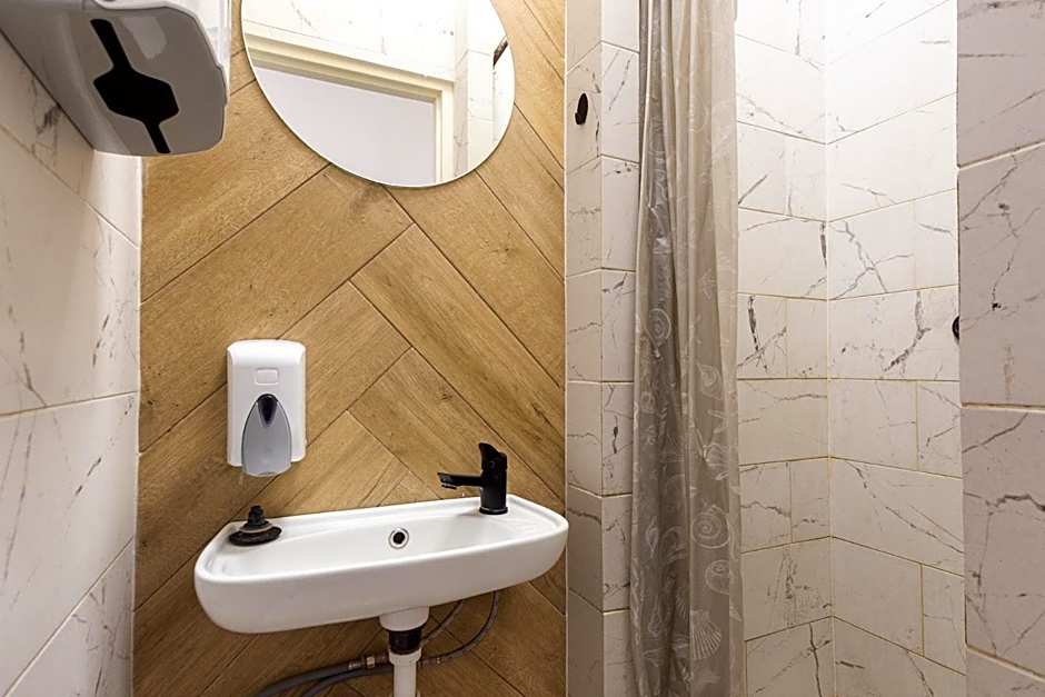 Najtańsze noclegi Piłsudskiego 93