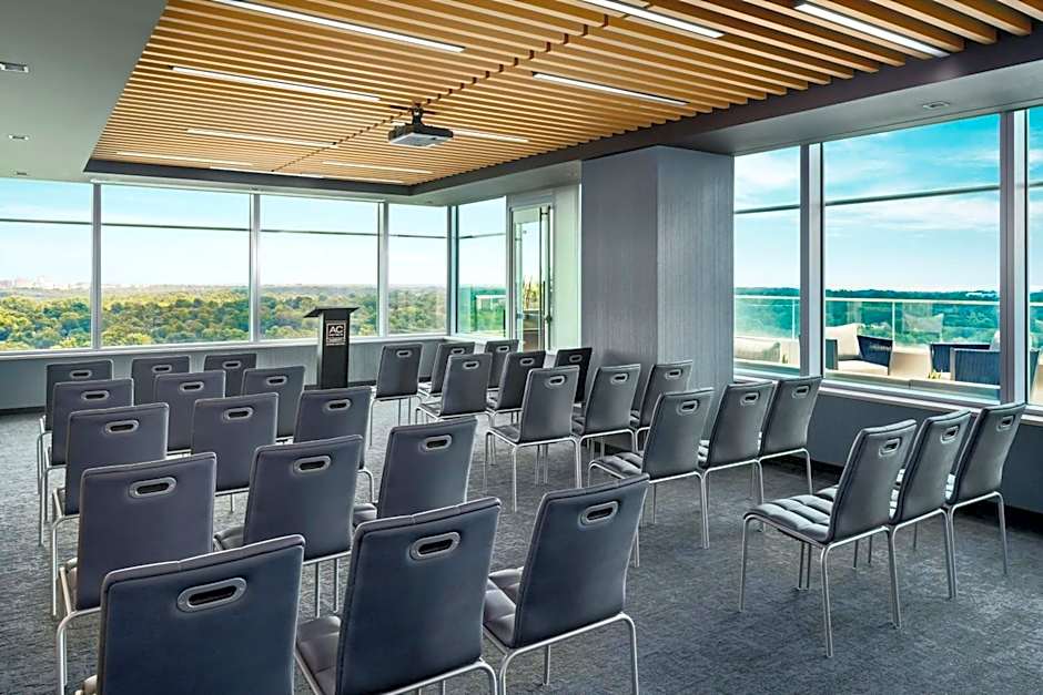 AC Hotel by Marriott Bethesda Downtown