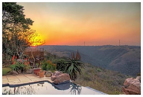 Leopards and Louries Bush Lodge