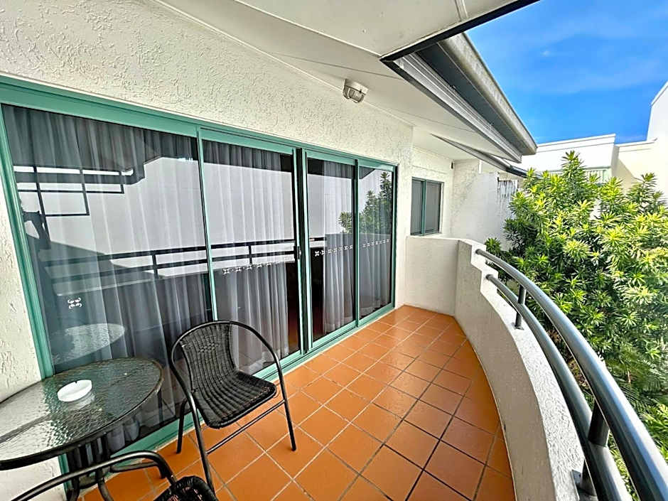 Mid City Luxury Suites