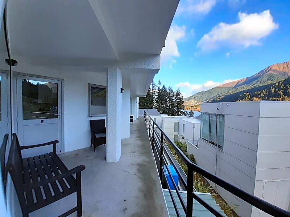 Caples Court Motel & Apartments