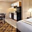 Hawthorn Extended Stay by Wyndham Milwaukee Airport