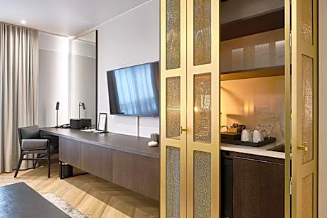 Suite with City View