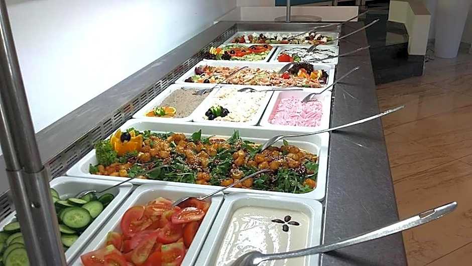 Lantiana Gardens ApartHotel