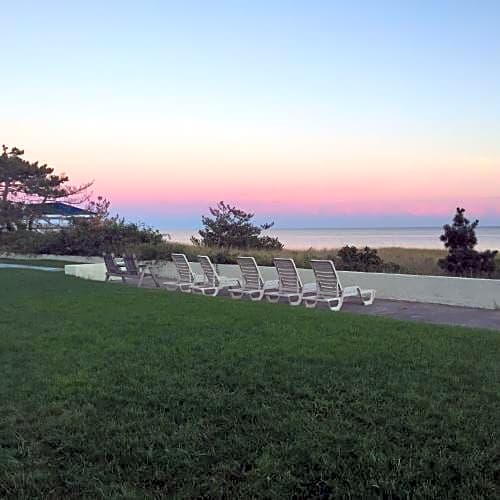 Surf & Sand Beach Motel