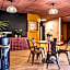 greet Hotel Castres Saix