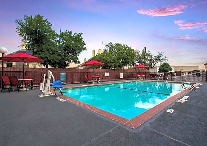 Red Roof Inn North Dallas - Park Central