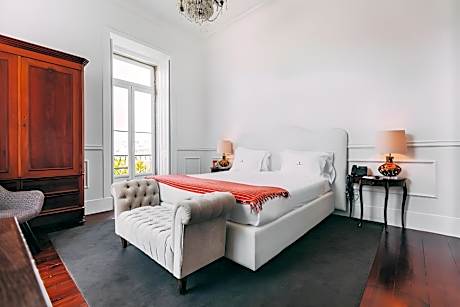 Premier Room with City View