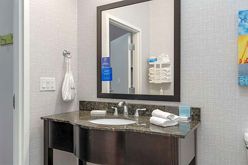 Hampton Inn By Hilton Bloomington West