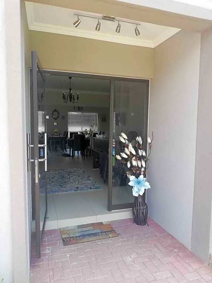 Atlantic Pearl Rivonia Guest House - Adults Only