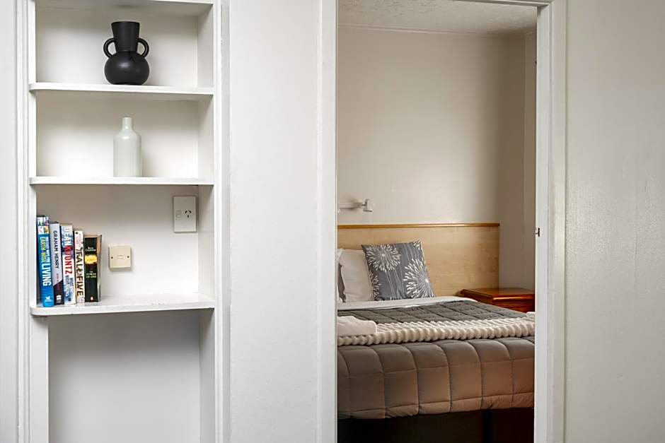 Grove Park Motor Lodge