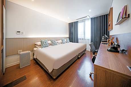 Family Double Twin Suite with City View