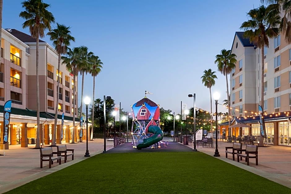 Fairfield Inn & Suites by Marriott Orlando Lake Buena Vista in the Marriott Village