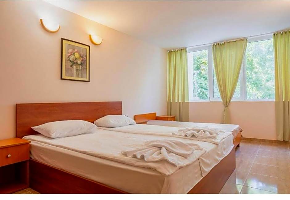 Хотел Ескана