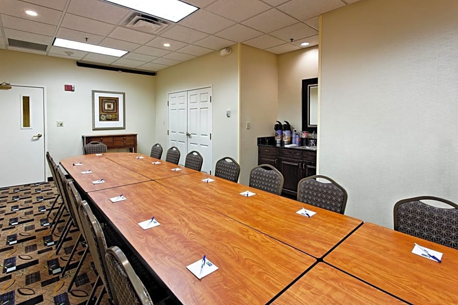 Country Inn & Suites by Radisson, Evansville, IN